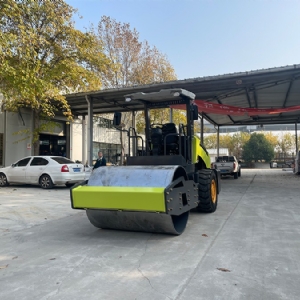 座駕壓路機(jī)STS06